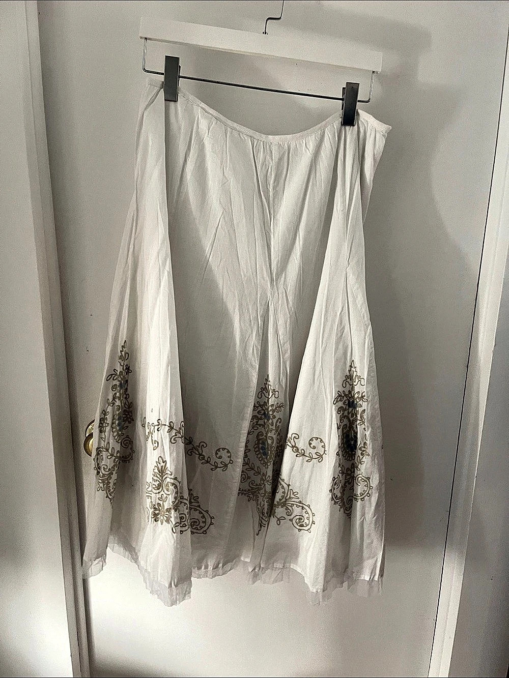 NyGuard Collection Embroidered Paisley Maxi Skirt White Size 14